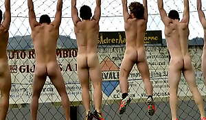 Calendario de hombres deportistas desnudos - nudity