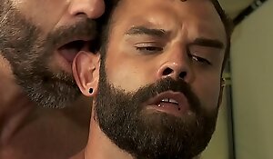 Werewolf daddy teaches pup with raw dick - full scene